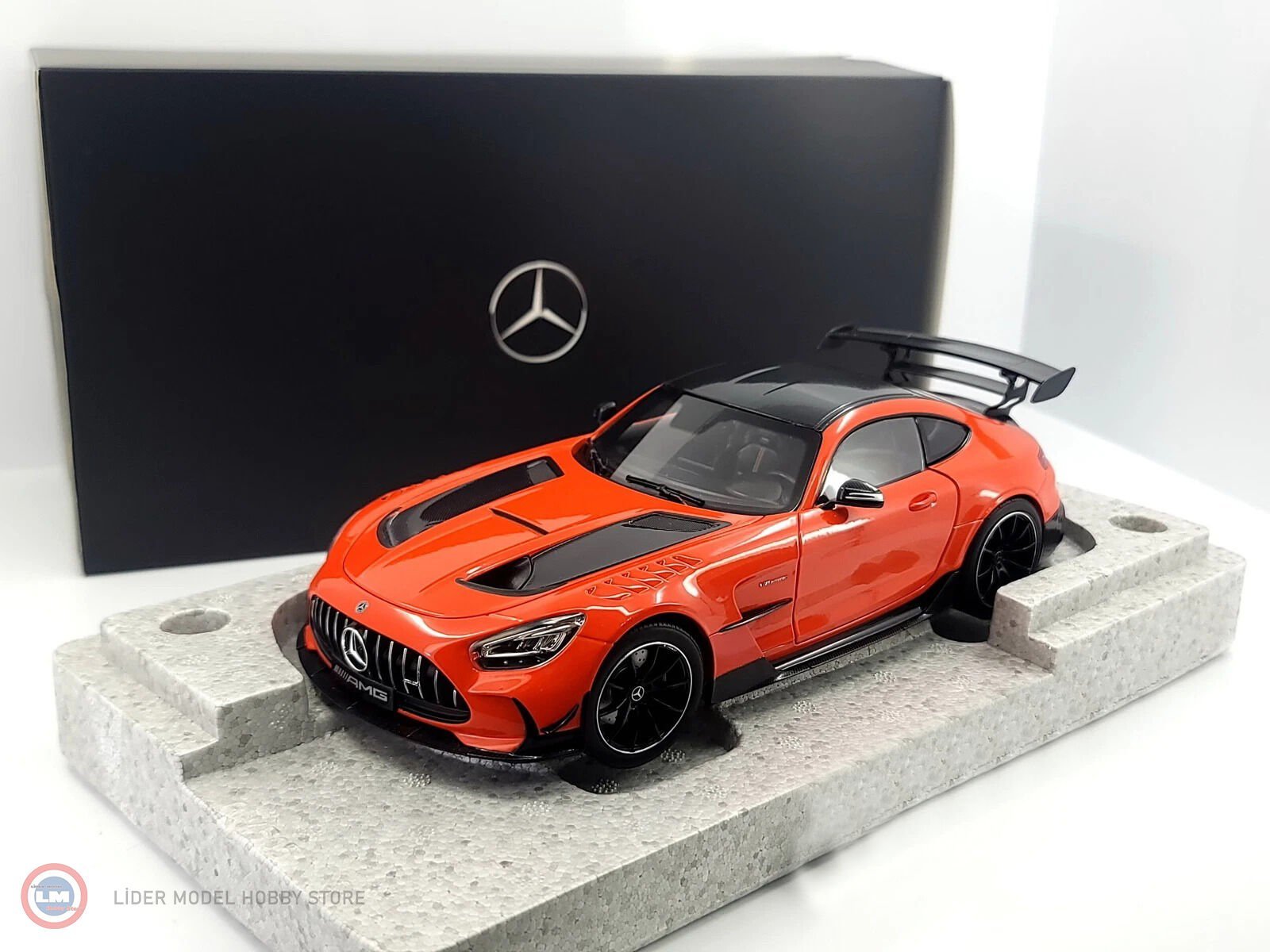 1:18 2020 Mercedes Benz AMG GT Black Series C190