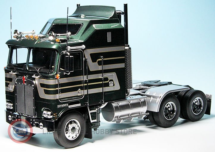1:18 1976 Kenworth K100 Aerodyne