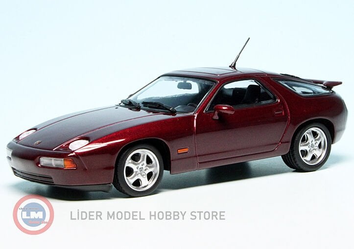 1:43 Maxichamps 1991 Porsche 928 GTS
