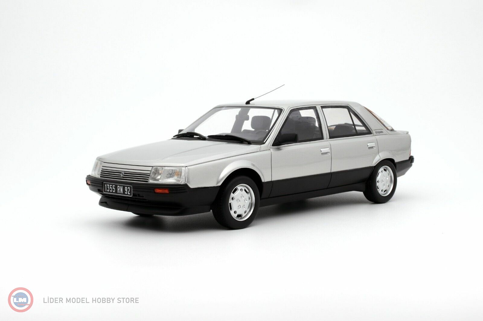 1:18 1985 Renault 25 PHASE 1 V6 INJECTION