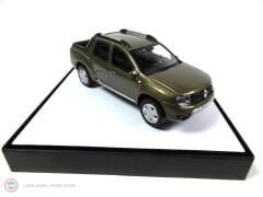 1:43 2015 RENAULT Duster Oroch pick-up 4X4