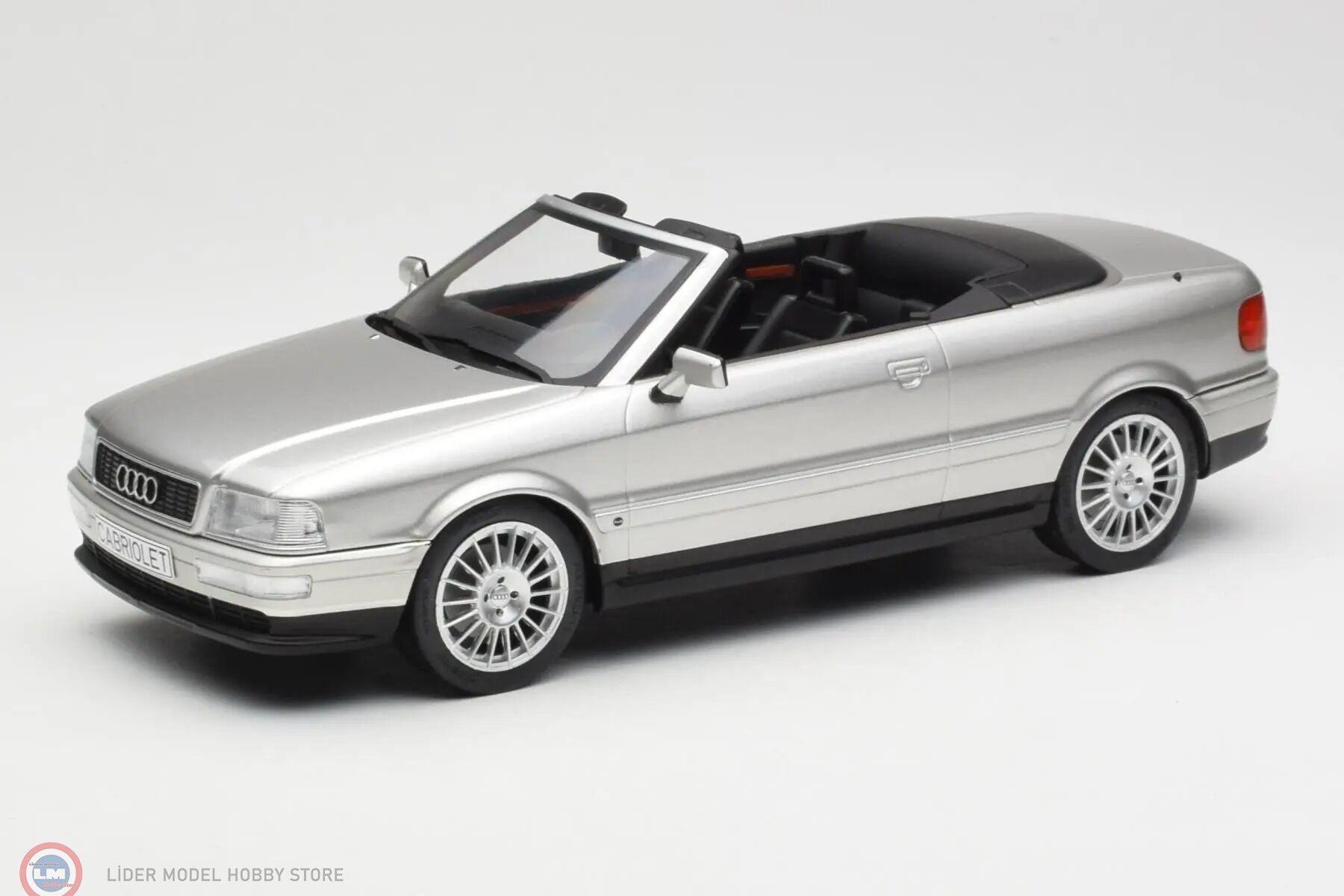 1:18 MCG 1991 Audi 80 Cabriolet