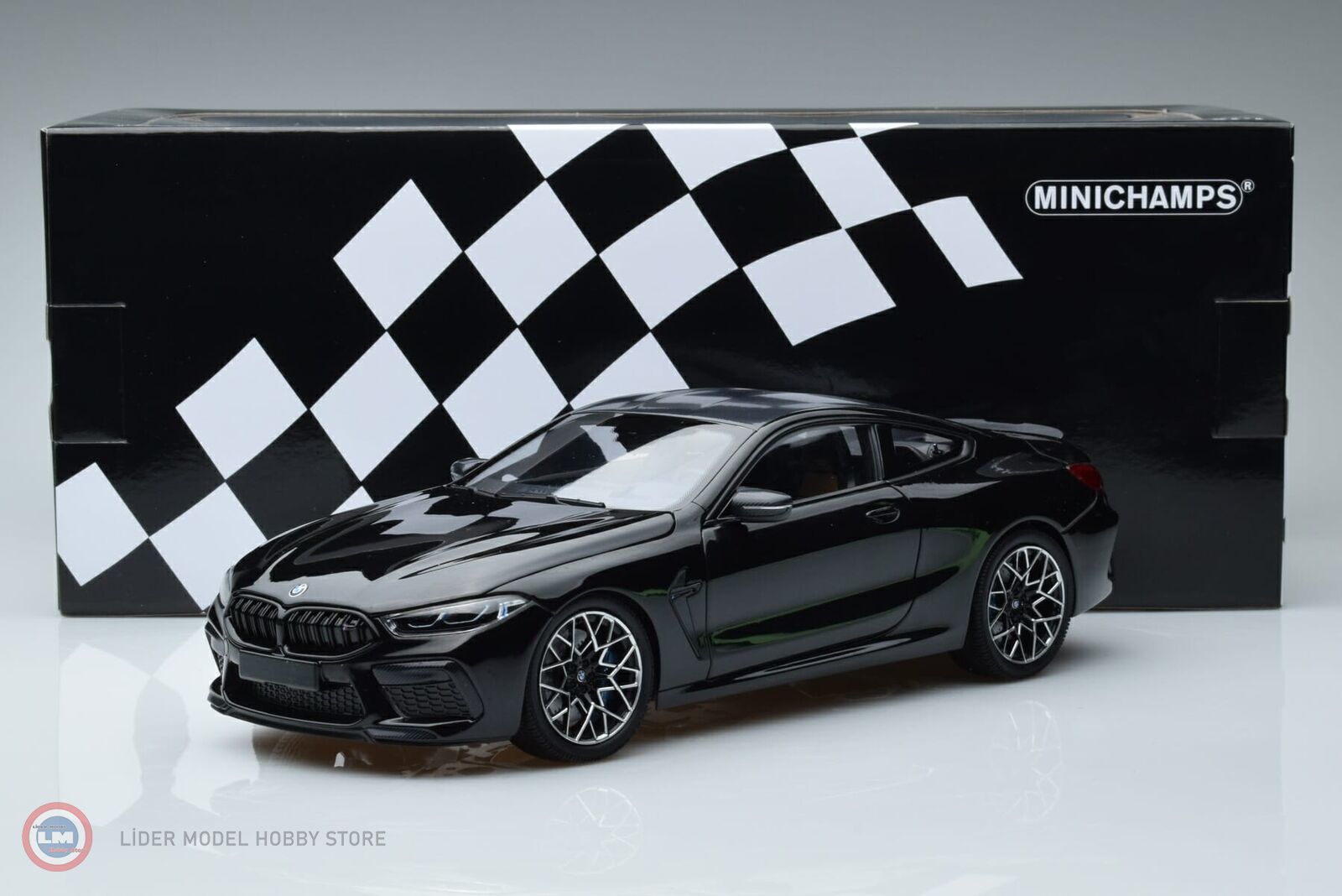 1:18 2020 BMW M8 COUPE