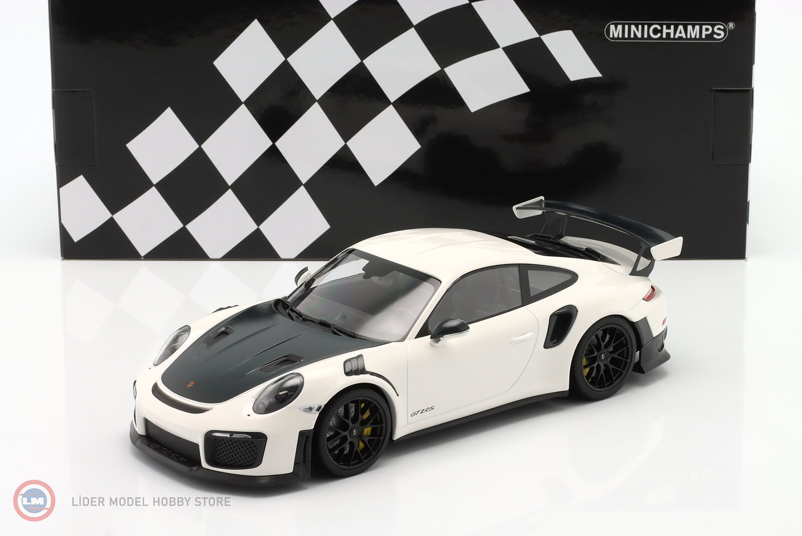 1:18 2018 Porsche 911 (991 II) GT2 RS Weissach Package