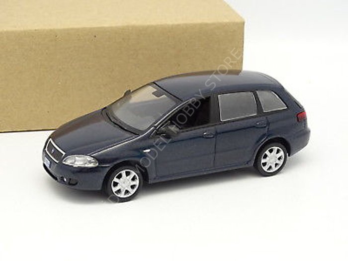 1:43 2005 Fiat Croma