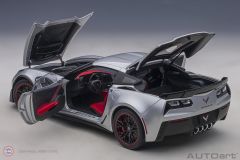 1:18 Chevrolet Corvette C7 Z06 Gümüş