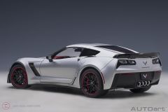 1:18 Chevrolet Corvette C7 Z06 Gümüş
