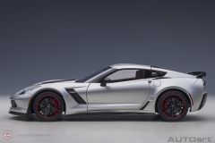 1:18 Chevrolet Corvette C7 Z06 Gümüş