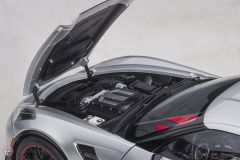 1:18 Chevrolet Corvette C7 Z06 Gümüş
