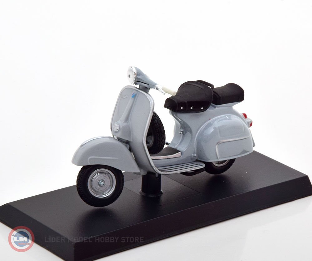 1:18 1962 Vespa 125 VNB4