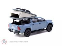 1:64 Tarmac Works Toyota Hilux, grau