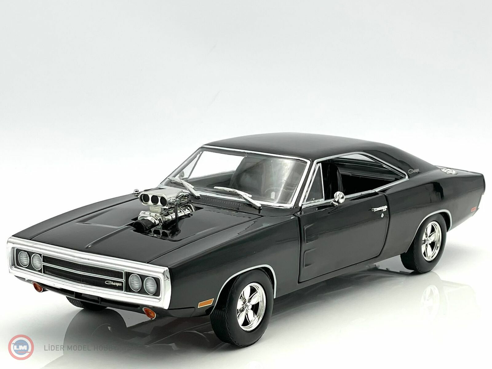 1:18 1970 Dodge Charger with Blown Engine
