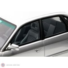 1:18 OTTO 1993 Audi S4 C4 4.2 V8