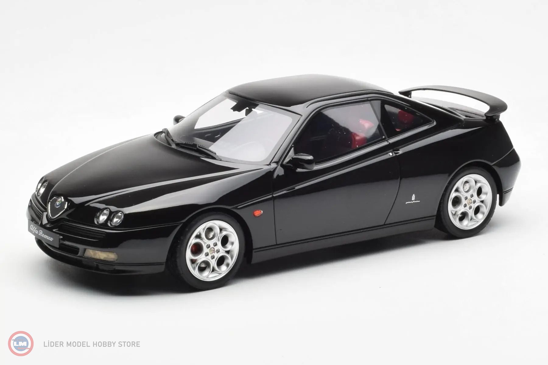 1:18 2000 Alfa Romeo GTV V6 (916)