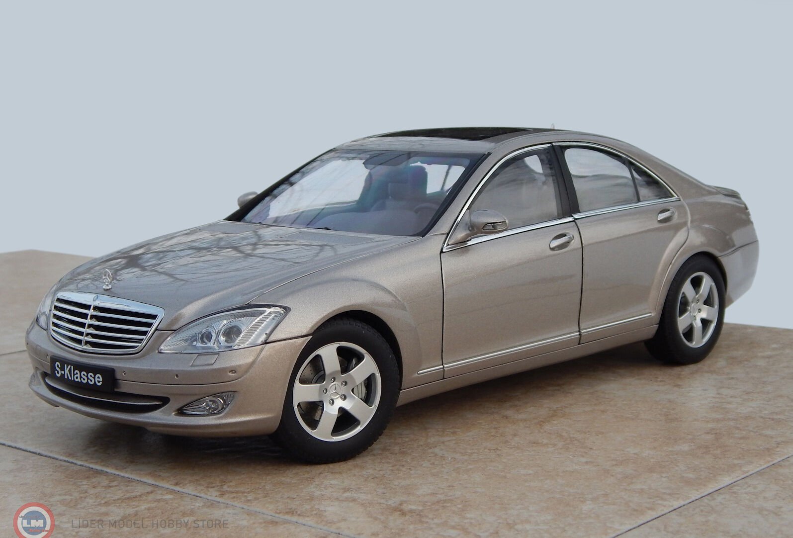 Autoart - 1:18 Autoart 2002 Mercedes Benz S Class S500L W221