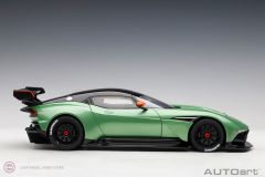 1:18 2015 Aston Martin Vulcan 70263 (Apple Tree Green Metallic)