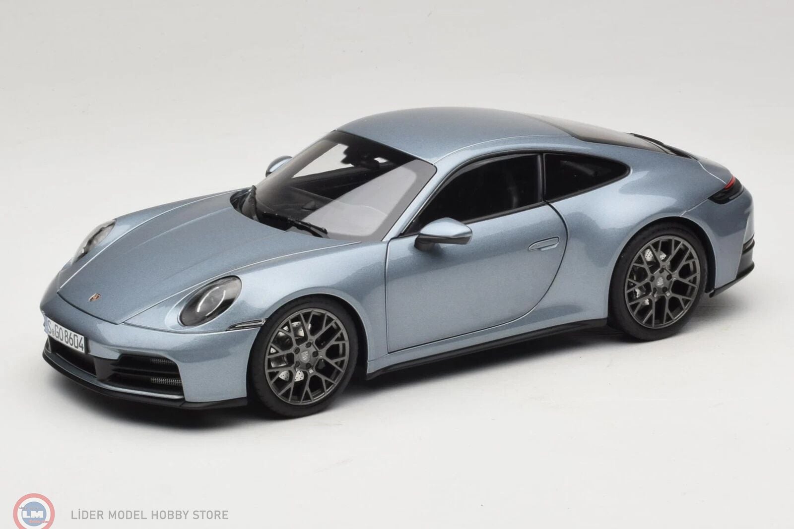 1:18 Norev 2025 Porsche 911 (992) Carrera
