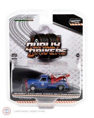 1:64 1969 Chevrolet C-30 Dually Wrecker Standard Oil Company Roadside Service 24 Hour