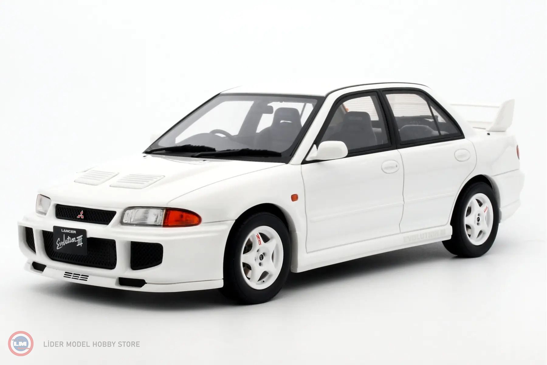1:18 1995 Mitsubishi Lancer Evo III 3000 Limitli Scotia White