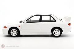 1:18 1995 Mitsubishi Lancer Evo III 3000 Limitli Scotia White
