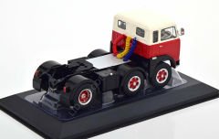 1:43 1961 Fiat 690 T1