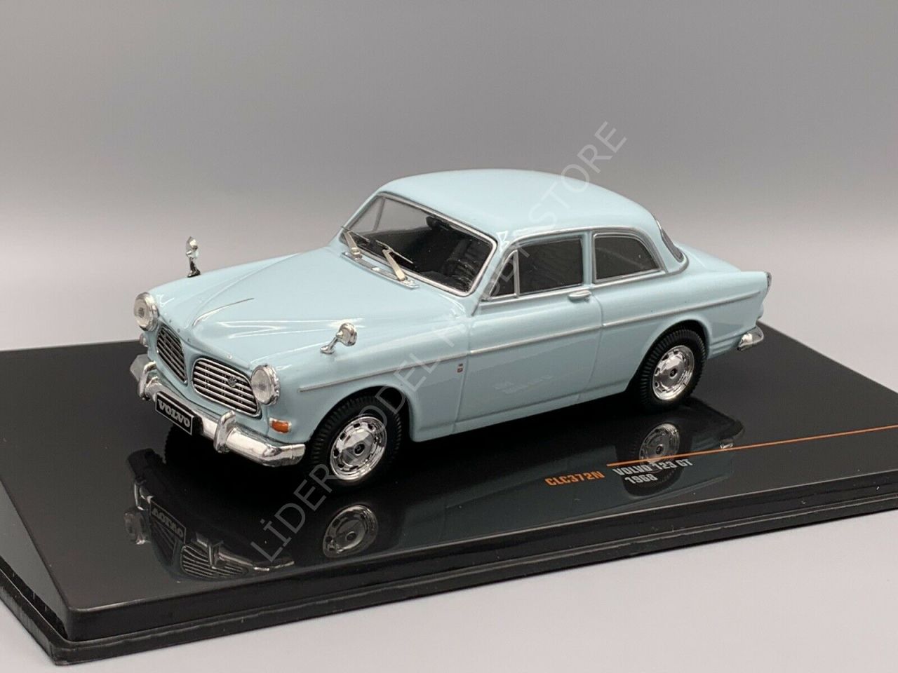 1:43 1968 Volvo 123 GT