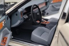 1:18 Almost Real 1986 Jaguar DAIMLER XJ6 (XJ40)