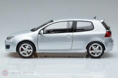 1:18 2007 Volkswagen Golf V GTI Pirelli