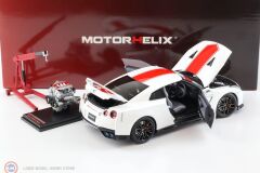 1:18 2016 Nissan GTR R35 With Accessories