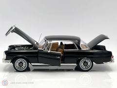 1:18 1969 Mercedes Ben 250 SE Coupe W111