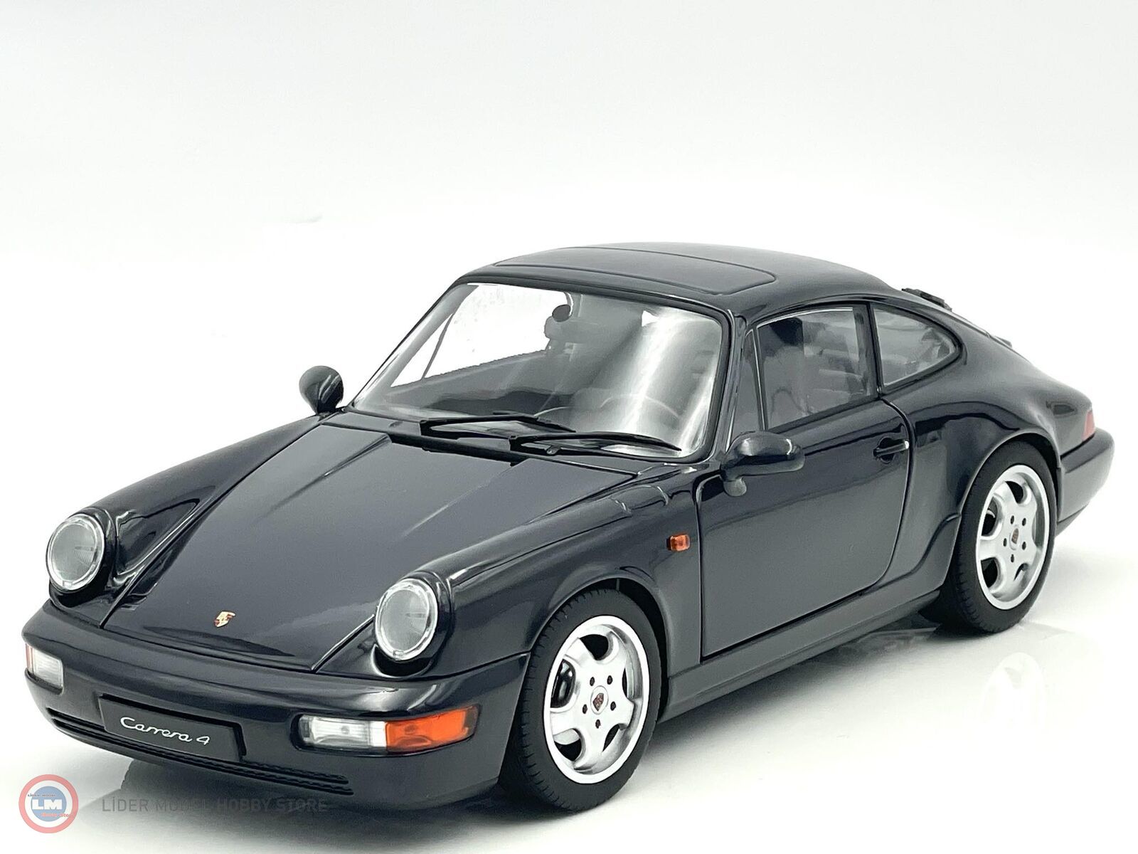 1:18 Norev 1990 Porsche 911 (964) Carrera 4 Coupe