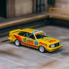 1:64 Tarmac Works Volvo 240 Turbo Thai Group A Championship Bira Circuit Pattaya Winner