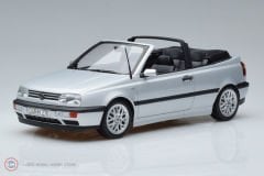 1:18 1995 Volkswagen Golf III Cabriolet