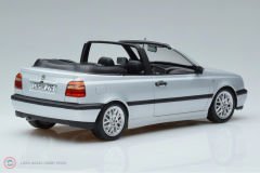 1:18 1995 Volkswagen Golf III Cabriolet
