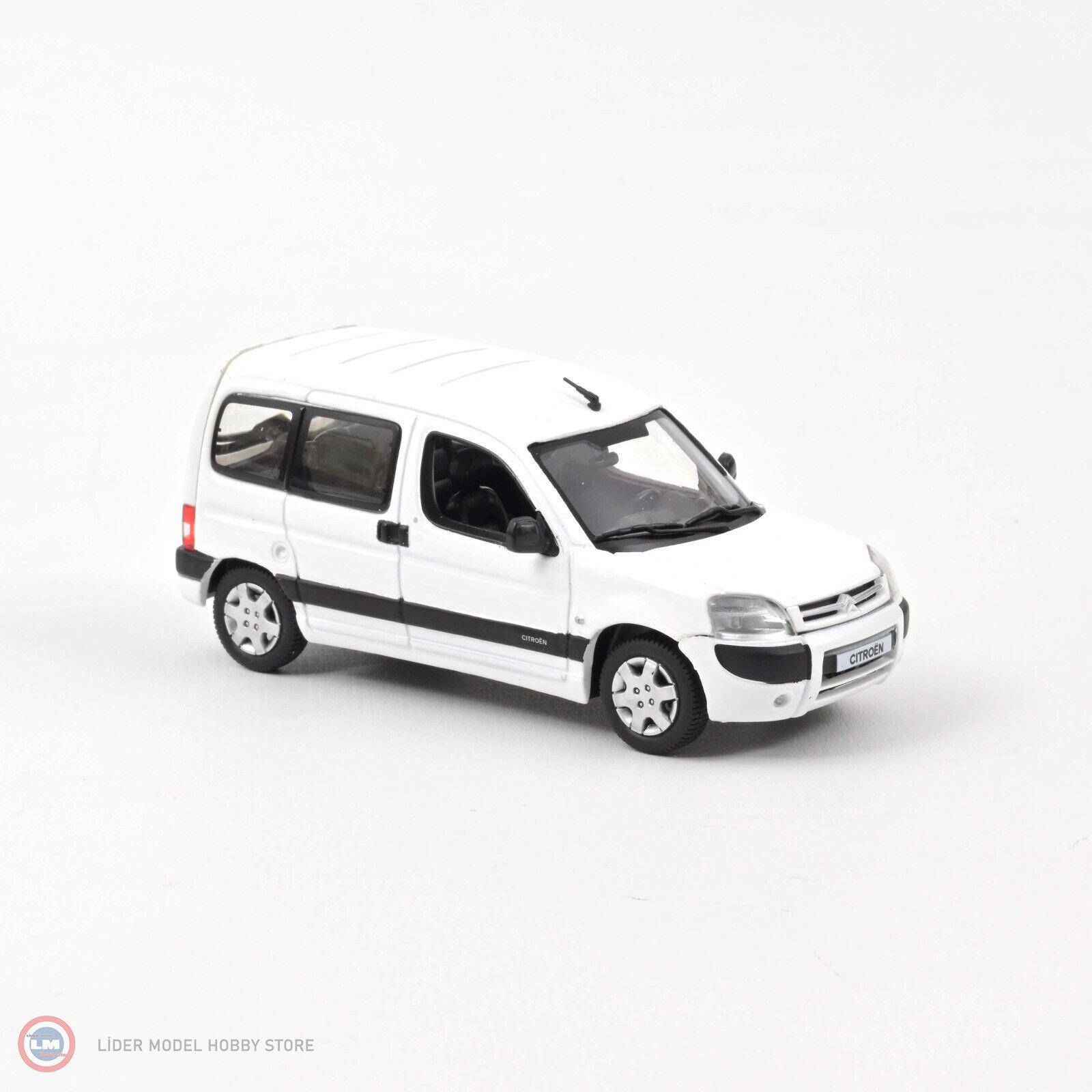 1:43 2004 Citroen Berlingo