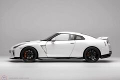1:18 Motorhelix  Nissan GT-R R35 Track Edition
