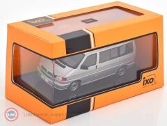 1:43 1990 Volkswagen T4 Caravelle