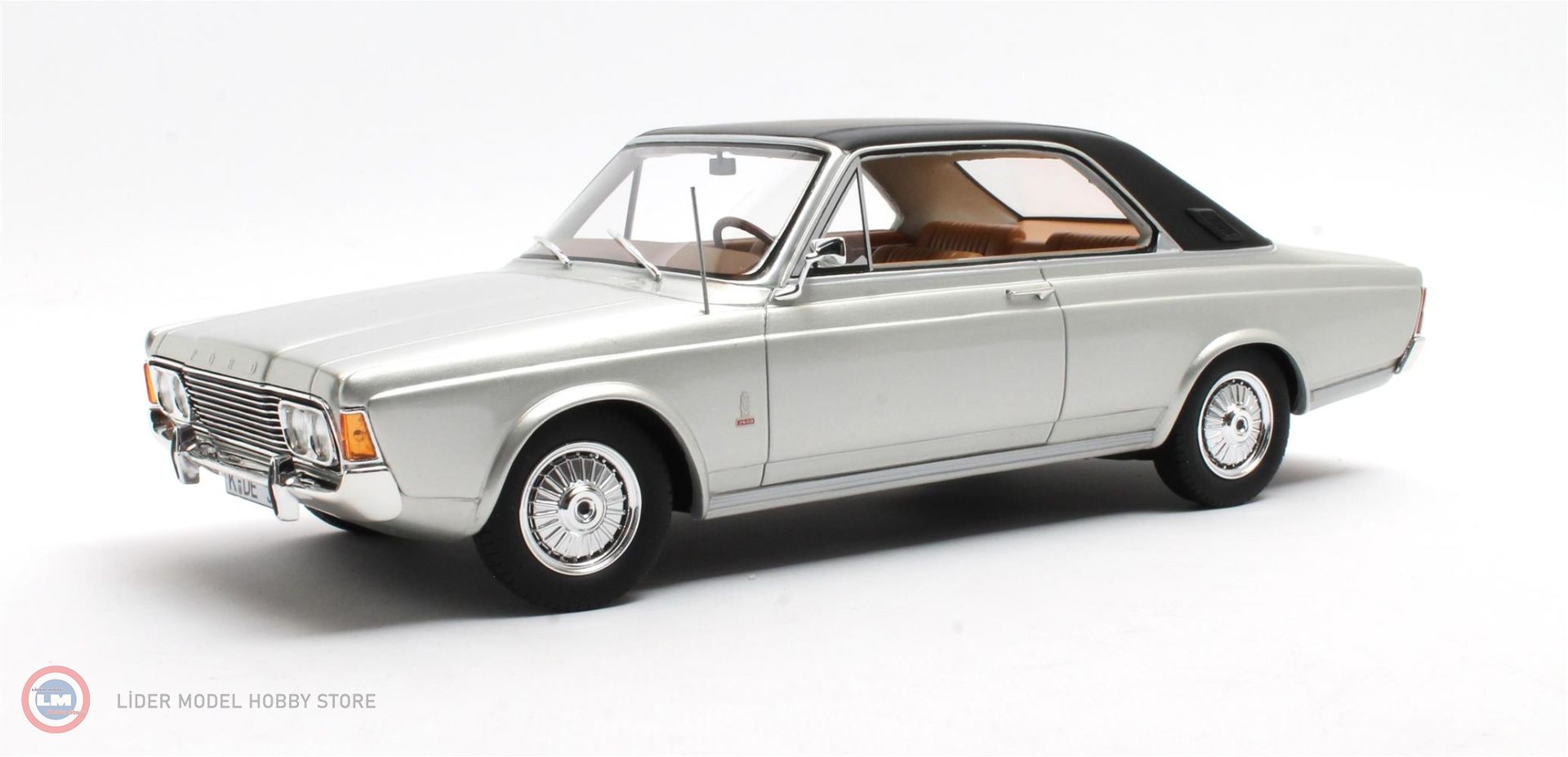 1:18 Cult Scale 1969 Ford Taunus P7B Coupe