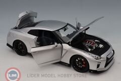 1:18 Motorhelix Nissan GT-R R35 Super Silver Track Edition