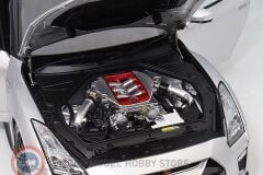 1:18 Motorhelix Nissan GT-R R35 Super Silver Track Edition