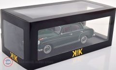 1:18 1956 Mercedes Benz 220 S Sedan