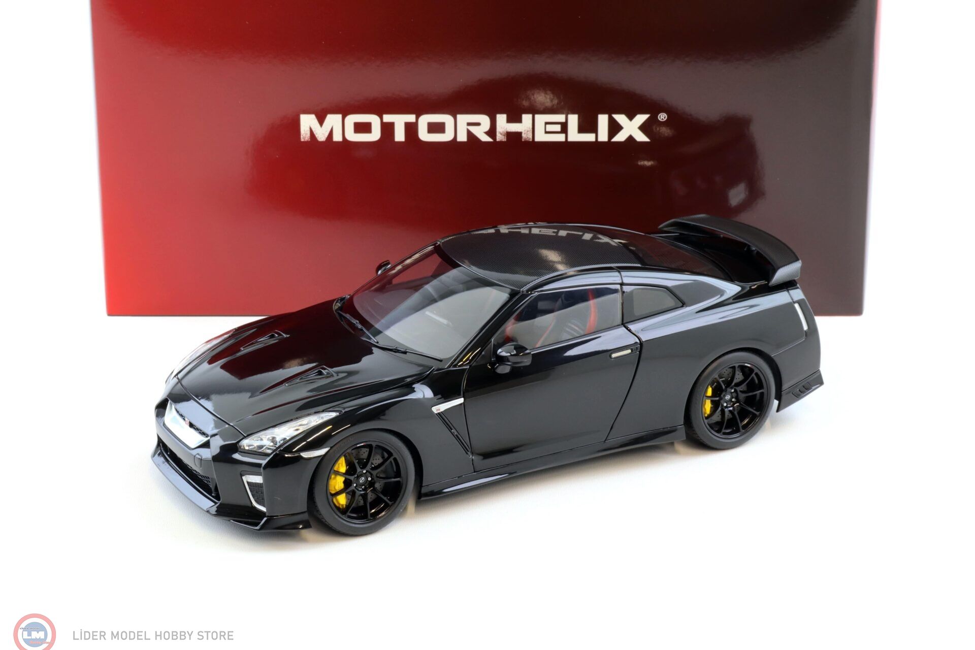 1:18 Motorhelix Nissan GT-R R35 Jet Black Track Edition