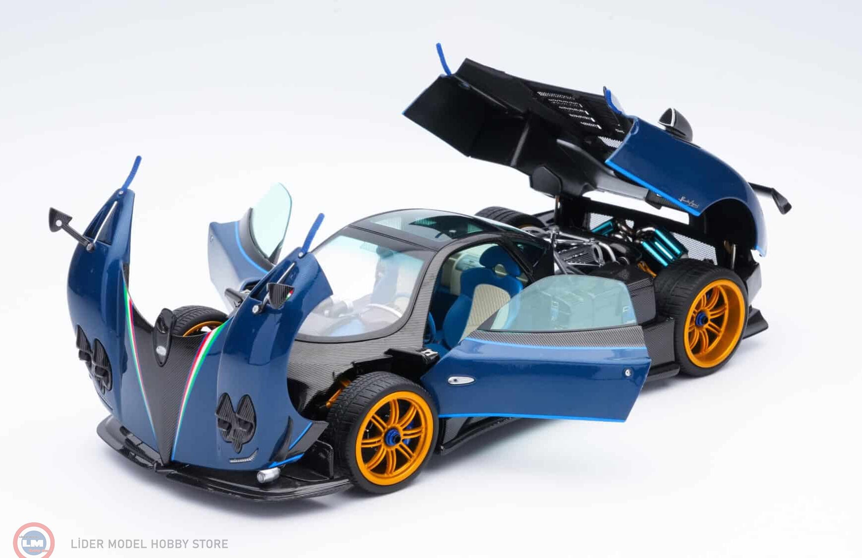 1:18 BBR 2010 Pagani Zonda Tricolore diecast full open SPECIAL PACK