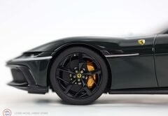 1:18 BBR 2024 Ferrari 12Cilindri tetto panoramico - Verde British