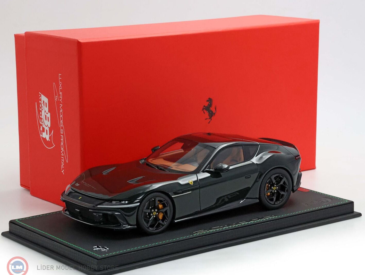 1:18 BBR 2024 Ferrari 12Cilindri tetto panoramico - Verde British