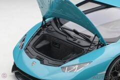 1:12 Autoart 2017 Lamborghini Huracan Performante (Blu Glauco)