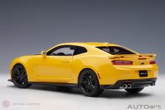 1:18 2017 Chevrolet Camaro ZL1 71205 (Bright Yellow)