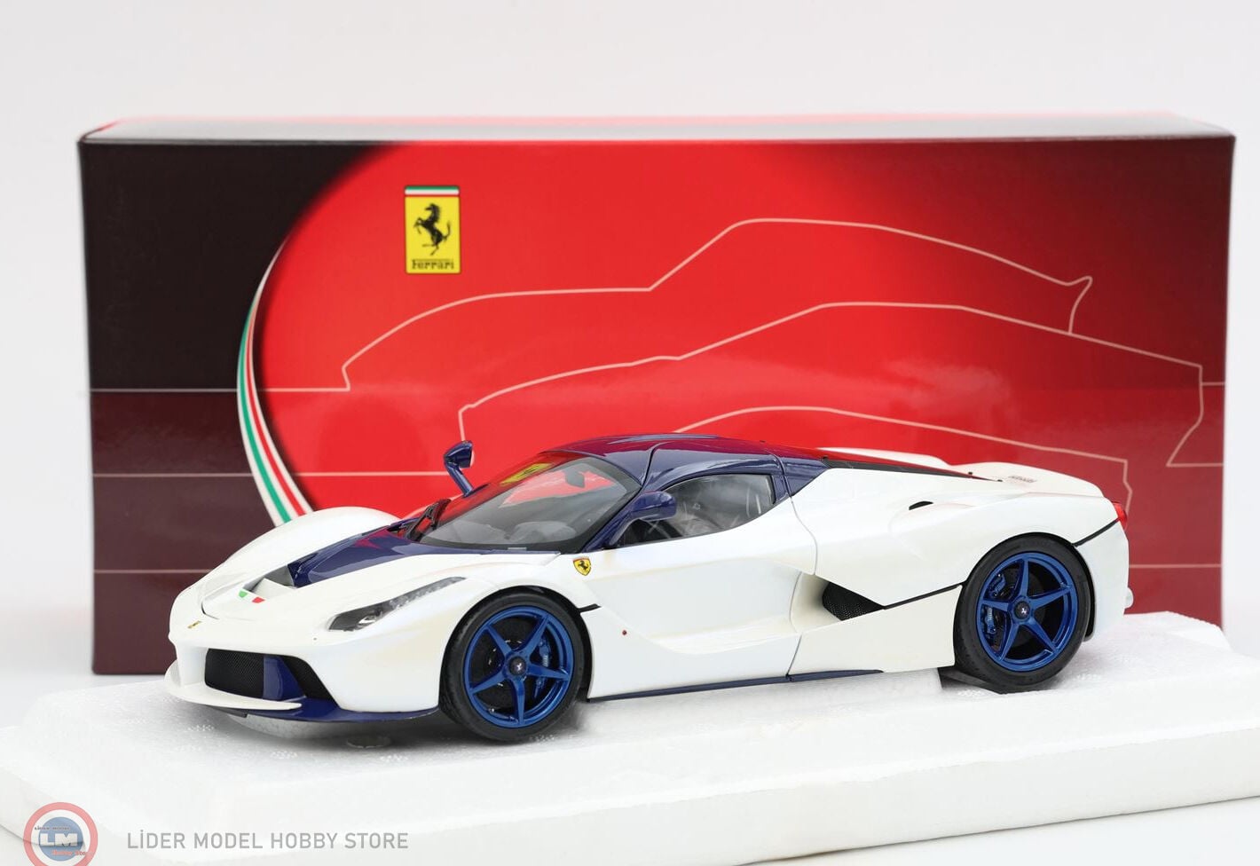 1:18 BBR 2012 Ferrari LaFerrari - apribile diecast
