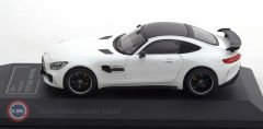 1:43 2018 Mercedes Benz AMG GTR