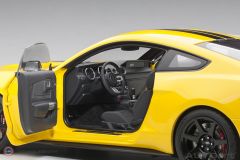 1:18 2017 Ford Mustang Shelby GT-350R 72932 (Triple Yellow)